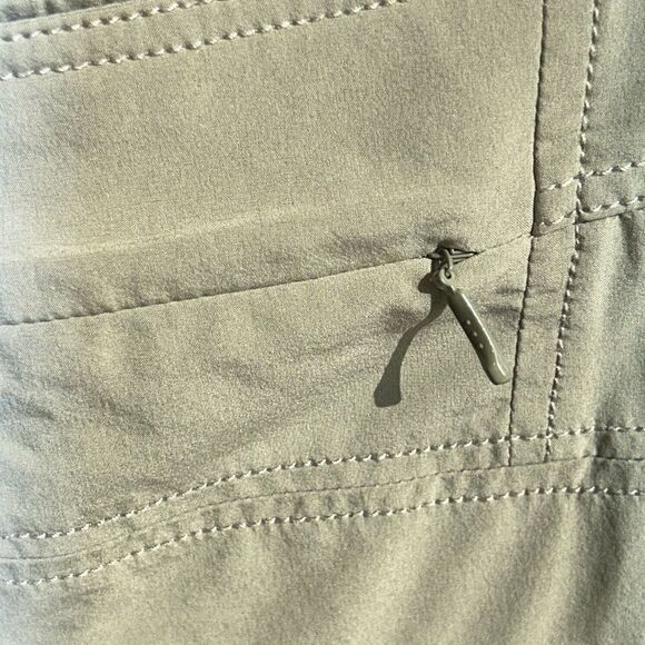 Athleta Active Skort 🎾 ⛳️ 🏝️ Security pocket in back. Great for travel 🧳 ✈️ - Picture 7 of 17